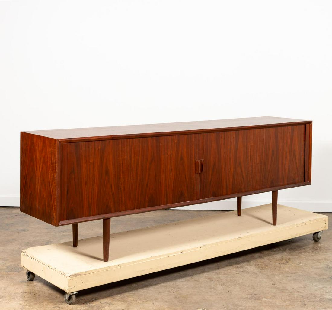 IB KOFOD-LARSEN MOBELFABRIK TAMBOUR CREDENZA (1 of 6)