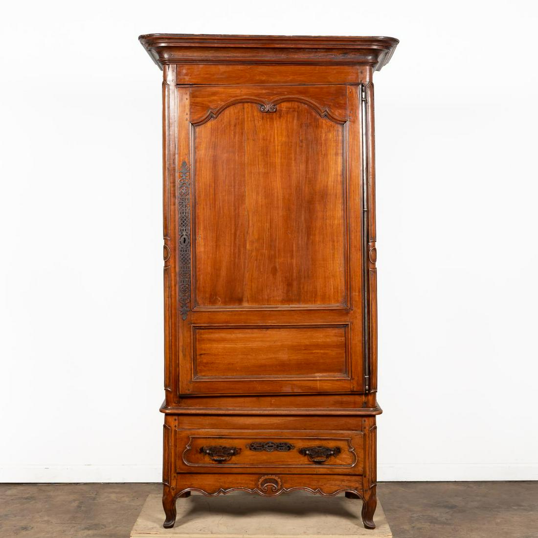 18TH C. LOUIS XV WALNUT BONNETIERE CABINET (1 of 7)