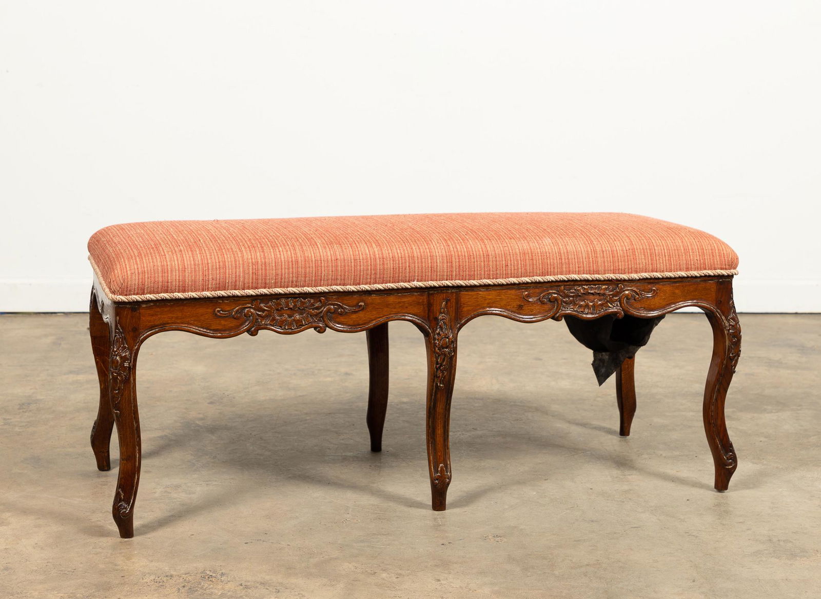 FRENCH LOUIS XV STYLE OAK UPHOLSTERED BENCH SEAT (1 of 6)