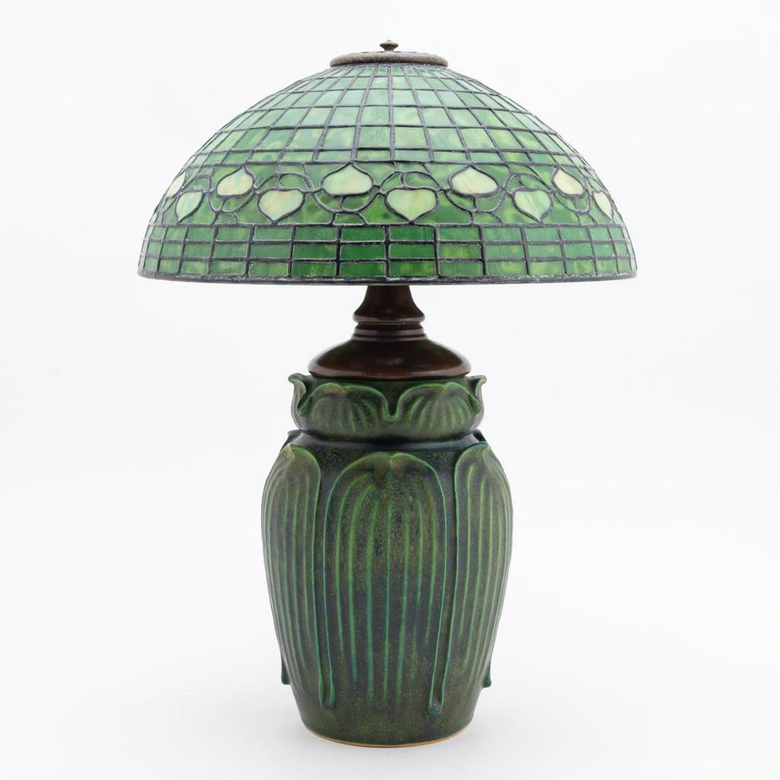 GRUEBY & TIFFANY STYLE ARTS & CRAFTS TABLE LAMP (1 of 9)