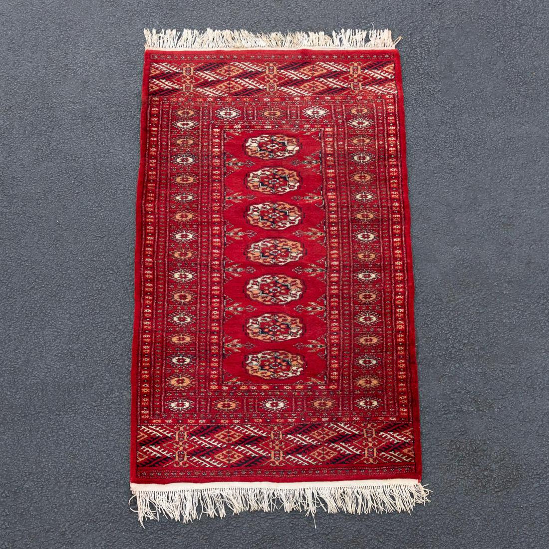 PERSIAN HAND WOVEN BOKARA RUG, 3'2" X 5'6" (1 of 5)