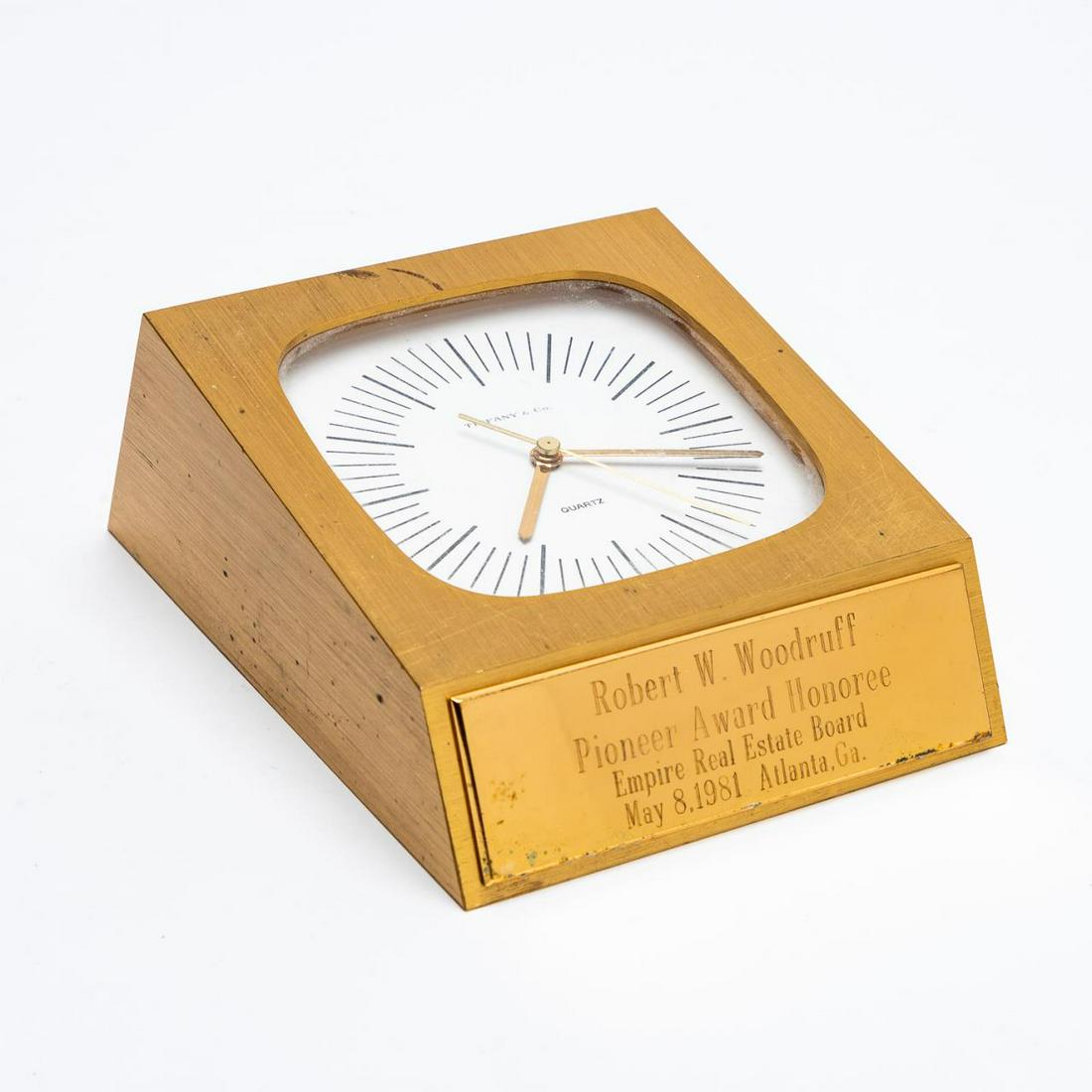 TIFFANY & CO. BRASS DESK CLOCK QUARTZ, W/ PLAQUE Feb 26, 2022