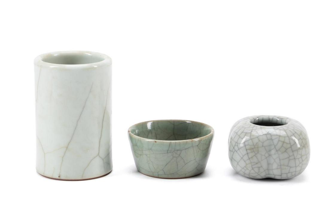 THREE CHINESE POTTERY GE-WARE PIECES (1 of 6)