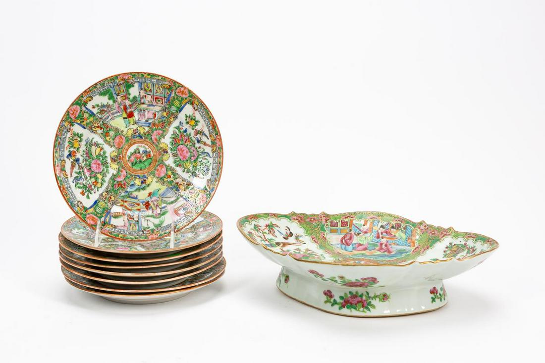 9 PCS CHINESE ROSE MEDALLION TABLEWARE (1 of 8)