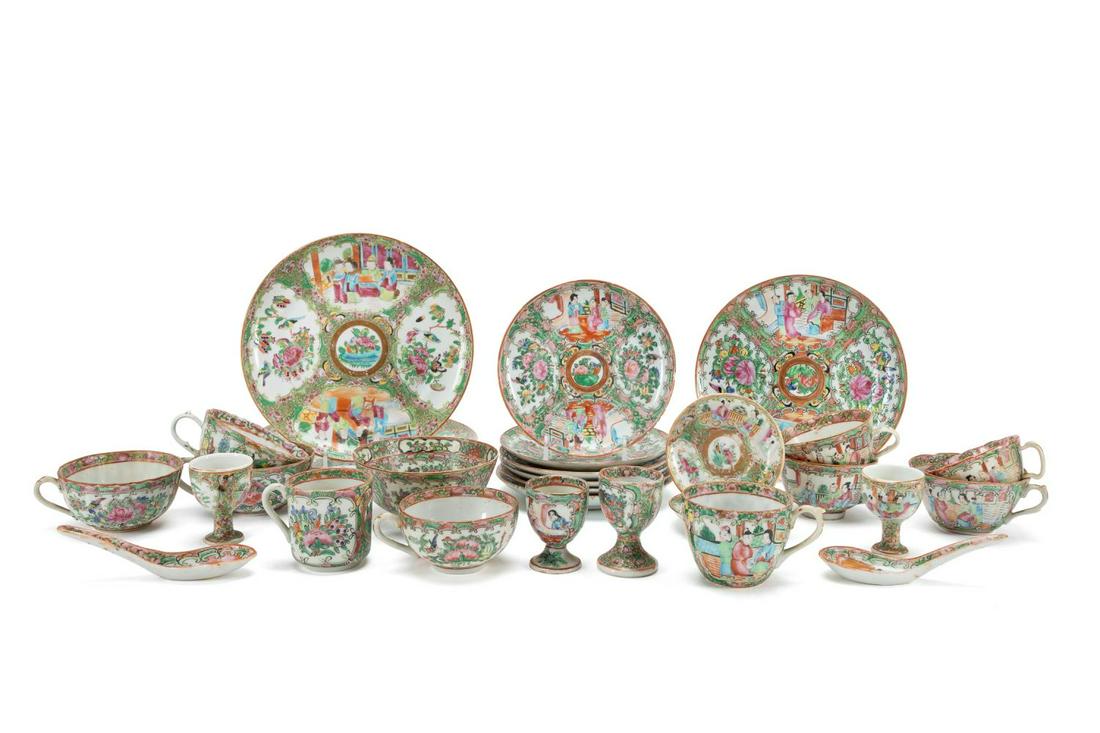 CHINESE ROSE MEDALLION TABLEWARE, 28PC (1 of 12)