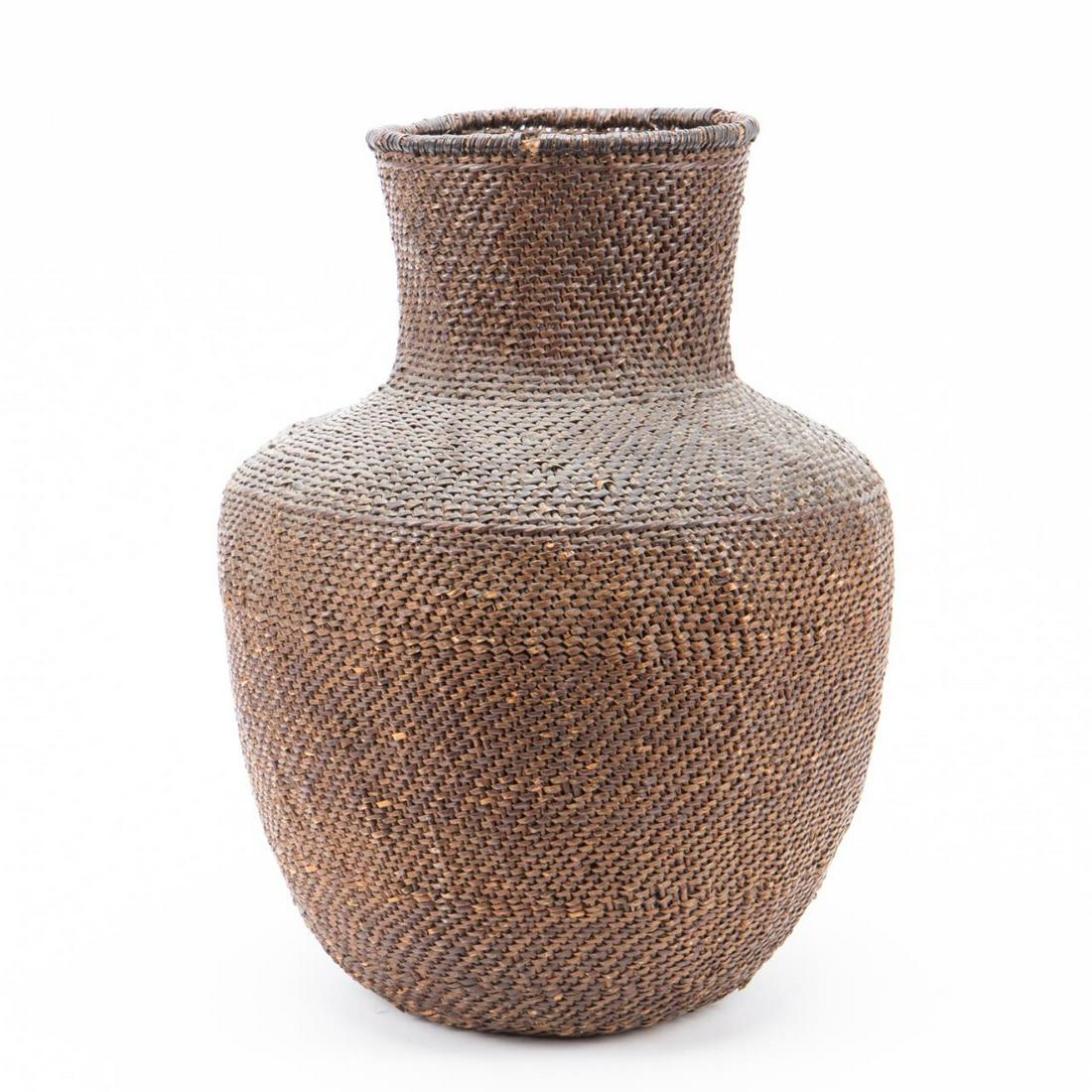 HANDWOVEN NATIVE AMERICAN BOTTLE FORM BASKET (1 of 4)