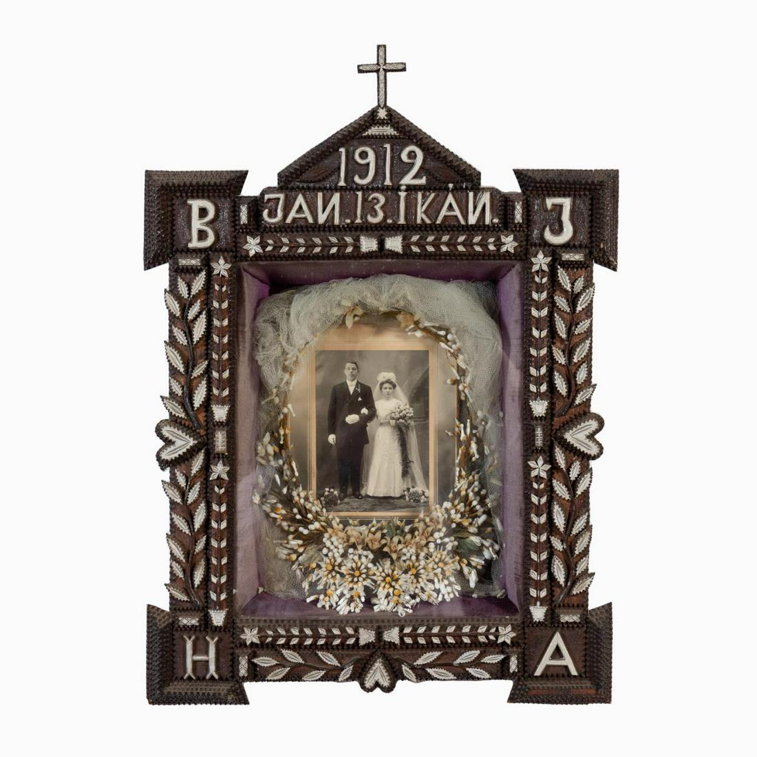 TRAMP ART WEDDING SHADOW BOX WITH PHOTOGRAPH, 1912 (1 of 5)
