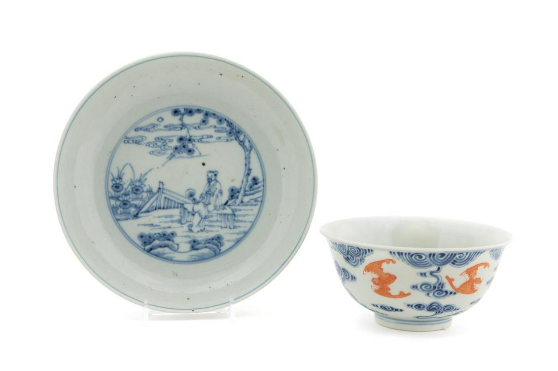 TWO CHINESE BLUE AND WHITE BOWLS (1 of 8)
