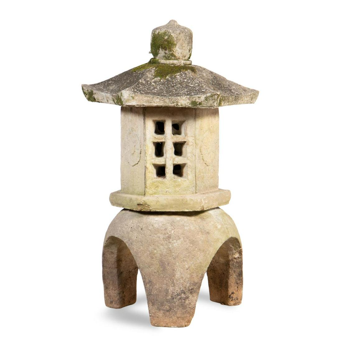 JAPANESE STYLE OUTDOOR STONE GARDEN LANTERN (1 of 5)