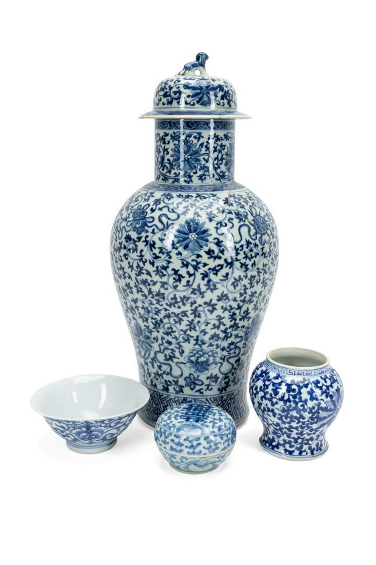 FOUR CHINESE BLUE AND WHITE ARTICLES (1 of 13)
