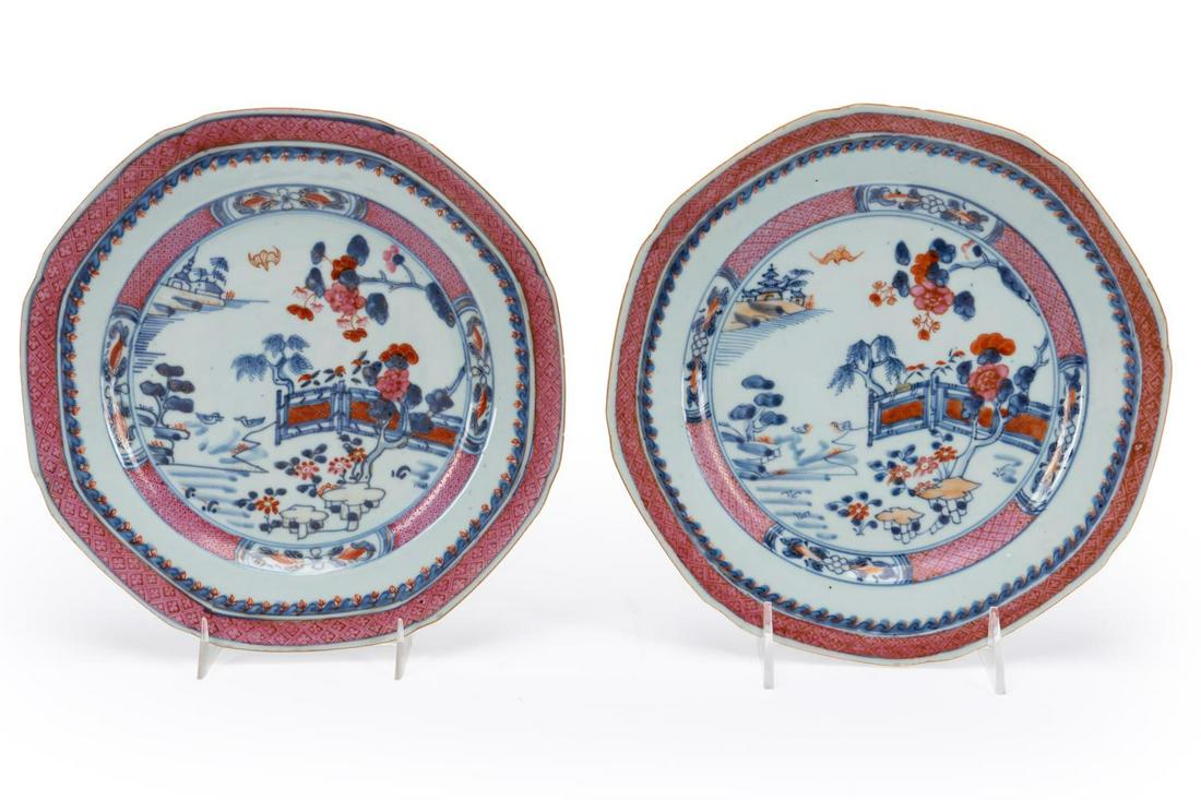 PAIR OF CHINESE EXPORT BLUE, WHITE & PINK PLATES (1 of 4)