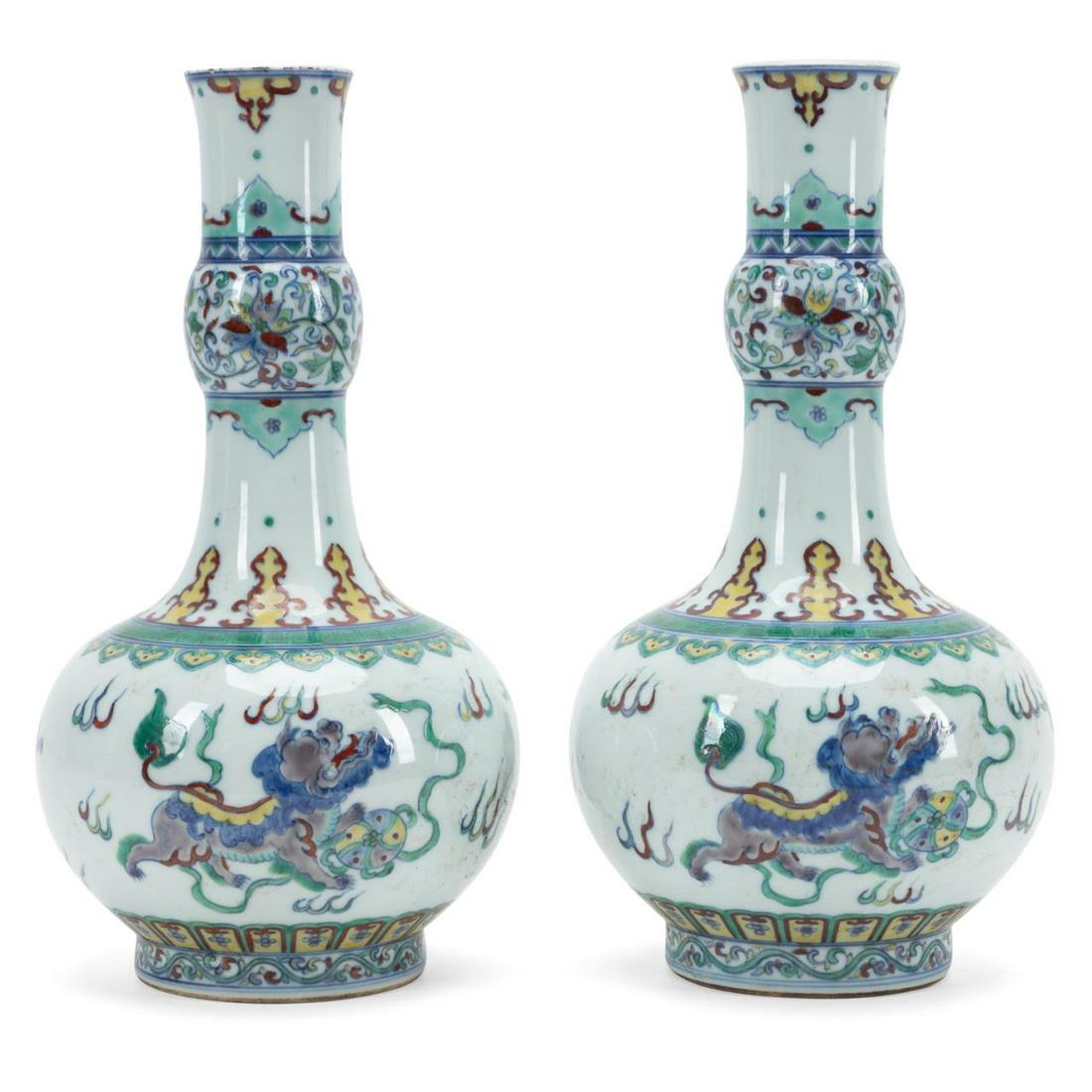 PAIR OF CHINESE DOUCAI VASES WITH GUARDIAN LIONS (1 of 8)
