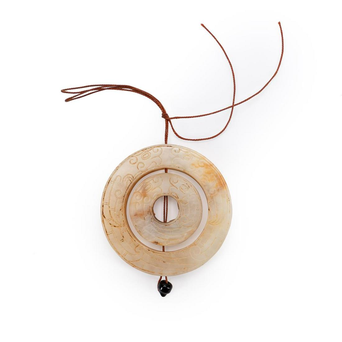 CHINESE CARVED JADE PENDANT (1 of 5)