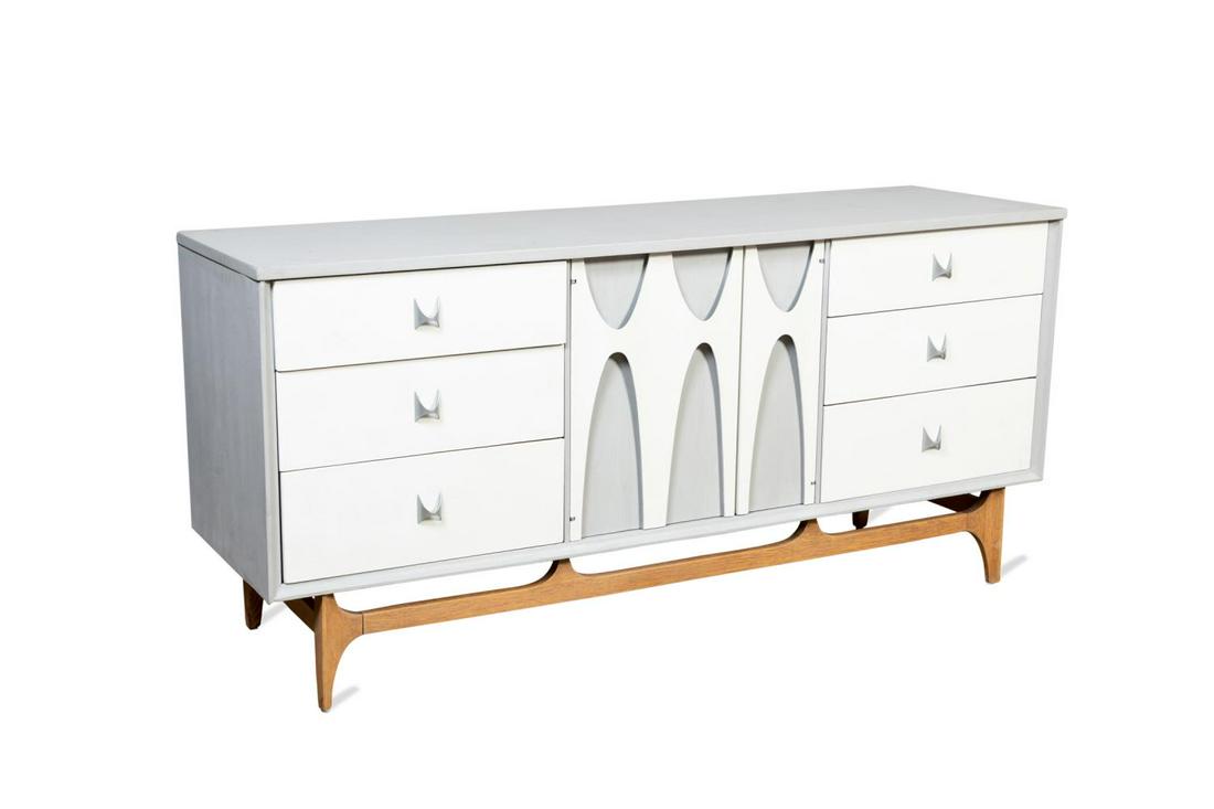BROYHILL BRASILIA MCM GRAY & WHITE PAINTED DRESSER (1 of 7)