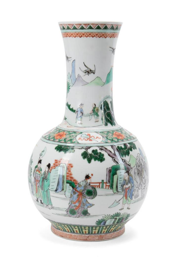 CHINESE FAMILLE VERTE BOTTLE VASE (1 of 10)