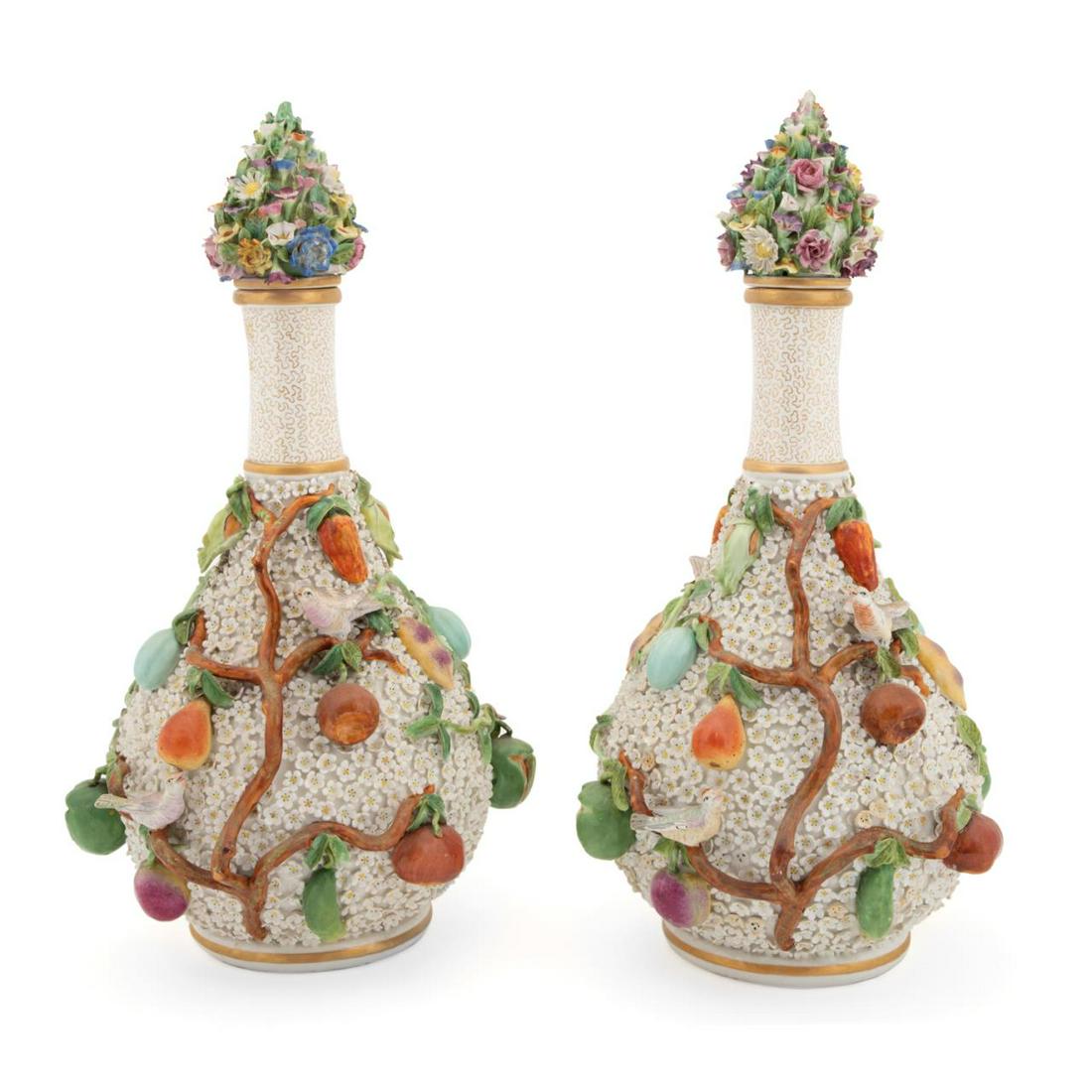 PAIR MEISSEN STYLE SCHNEEBALLEN BOTTLE VASES (1 of 10)