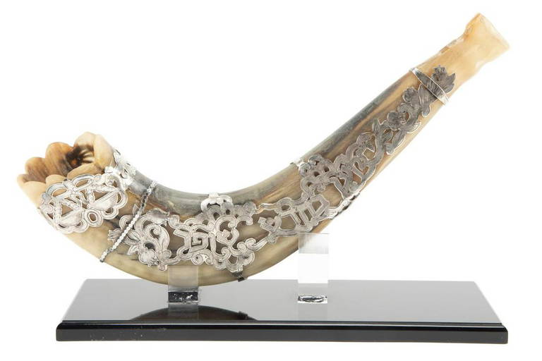 STERLING SILVER MOUNTED JUDAICA SHOFAR HORN (0275) on Jan 12, 2023