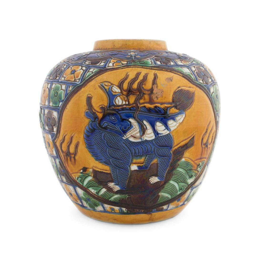 CHINESE SANCAI GLAZE QILIN JAR (1 of 8)