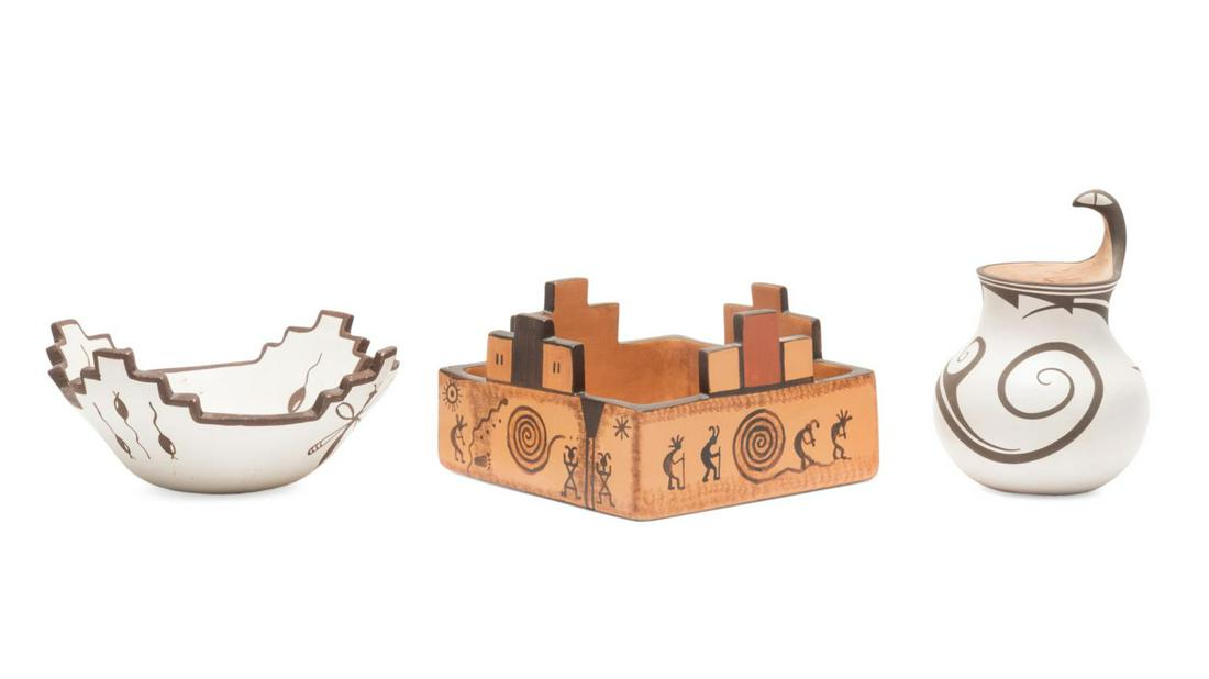 THREE HAND PAINTED ZUNI PUEBLO POTTERY ARTICLES (1 of 9)