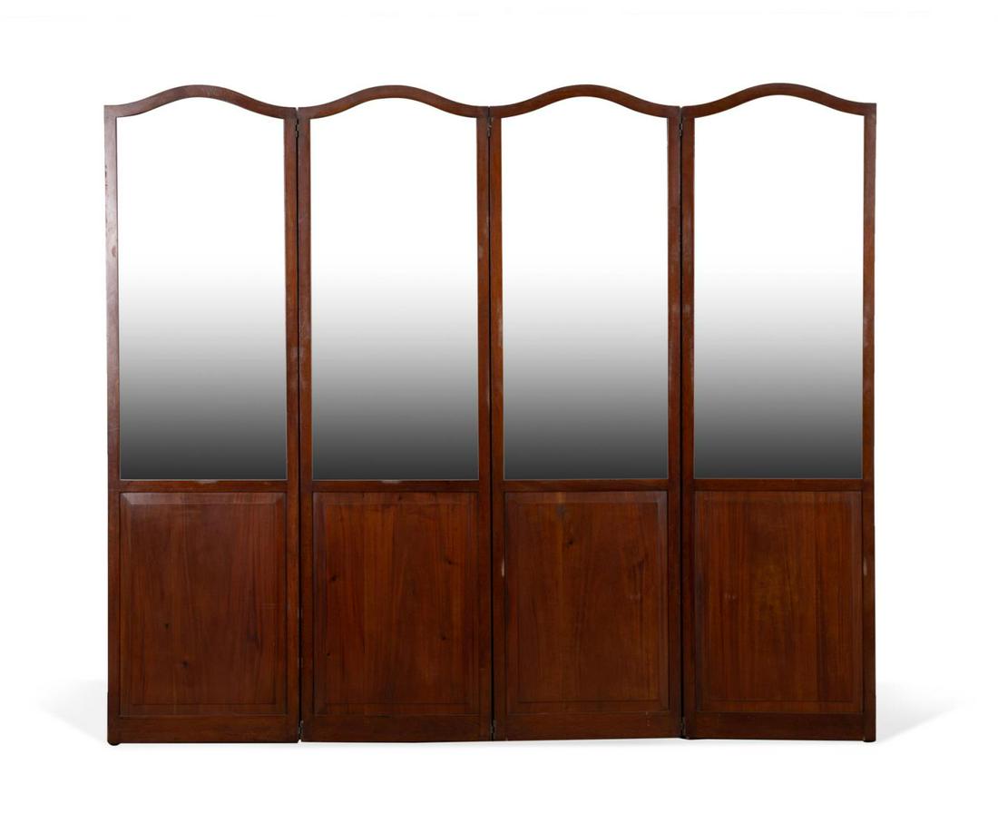 EDWARDIAN MIRRORED MAHOGANY FLOOR SCREEN: English Edwardian four-panel mahogany floor screen, early 20th century, having a curved frame with mirrored plates above solid panels, with fabric to the back, apparently unmarked. Approximate dimensi