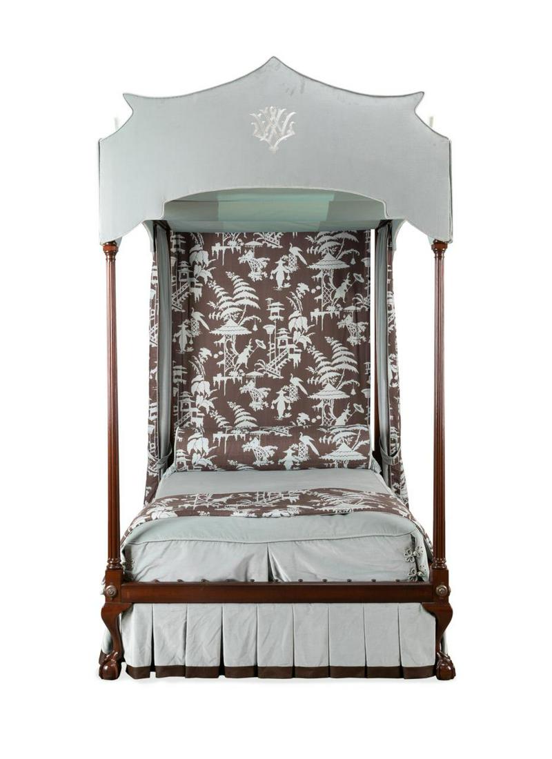 KITTINGER FULL SIZE BED WITH KRAVET LINENS (1 of 12)