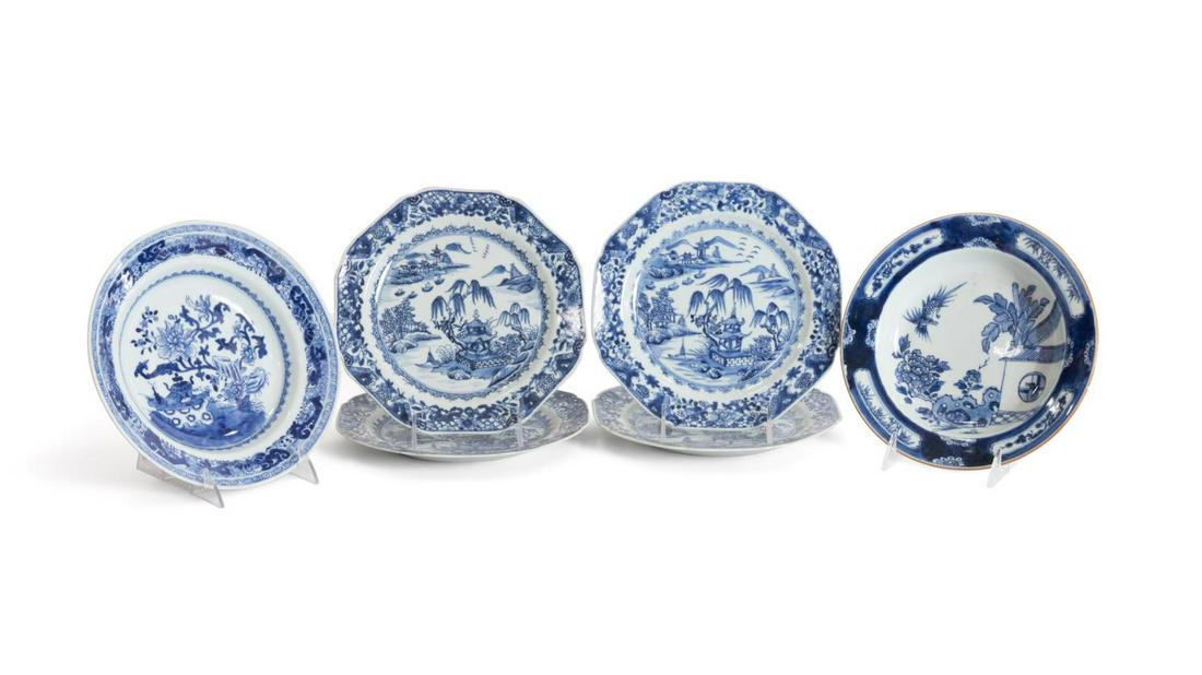 SIX PIECES CHINESE BLUE & WHITE EXPORT TABLEWARE (1 of 7)