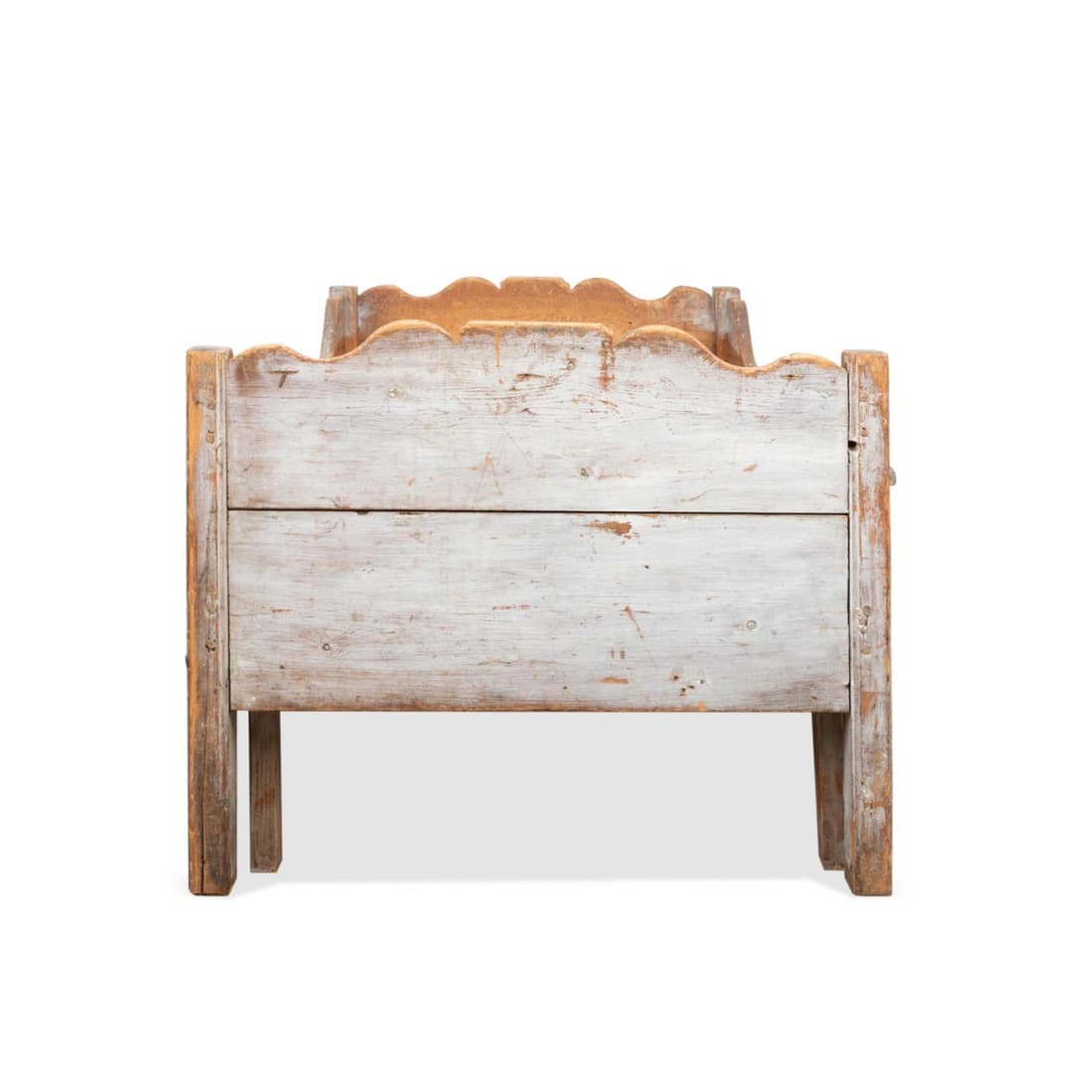 L. 19TH C. AMERICAN PAINTED WOOD YOUTH BED: American, likely Georgia, painted and carved pine youth bed, late 19th century, having a shaped headboard and footboard with rectangular insert, apparently unmarked. Approximate measurements: h. 28",