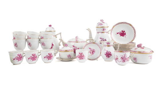 30PCS HEREND 'CHINESE BOUQUET' TEA ARTICLES: 30 piece set of Herend (Hungarian 1826), 'Chinese Bouquet' or 'Apponyi' raspberry (pattern introduced 1958), tea and coffee items comprising, nine footed tea cups (2.75"), one tea cup (2.5"), one tea