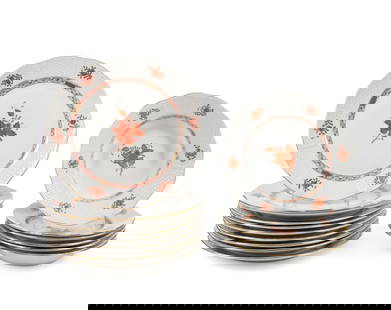 16PCS HEREND 'CHINESE BOUQUET' PLATES & BOWLS: Sixteen piece set of Herend (Hungarian 1826), 'Chinese Bouquet' or 'Apponyi' rust (pattern introduced 1930), dinnerware comprising, ten dinner plates (10"), and six rim soup bowls (8"), all with impre