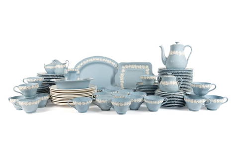 110PC WEDGWOOD QUEEN'S WARE DINNER SERVICE: 110 piece assembled partial Queen's Ware (active 1930-1988,) dinner service, mainly lavender on cream shell edged grapevine embossed pattern comprising, 15 dinner plates (10"), 12 salad plates (8"),