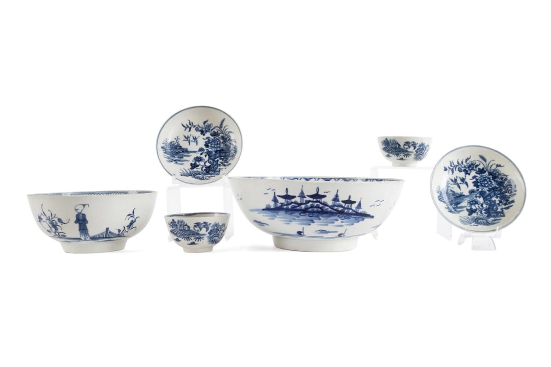 6PCS WORCESTER FIRST PERIOD BLUE & WHITE TABLEWARE (1 of 8)