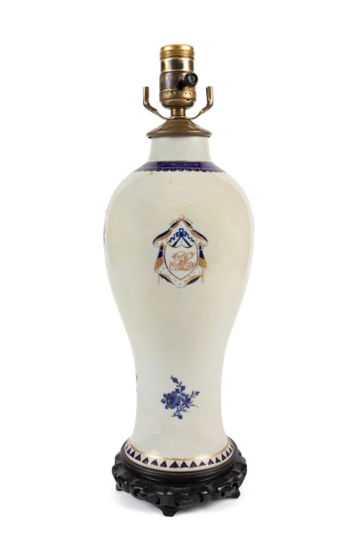 CHINESE EXPORT ARMORIAL URN MOUNTED AS A LAMP (1 of 6)