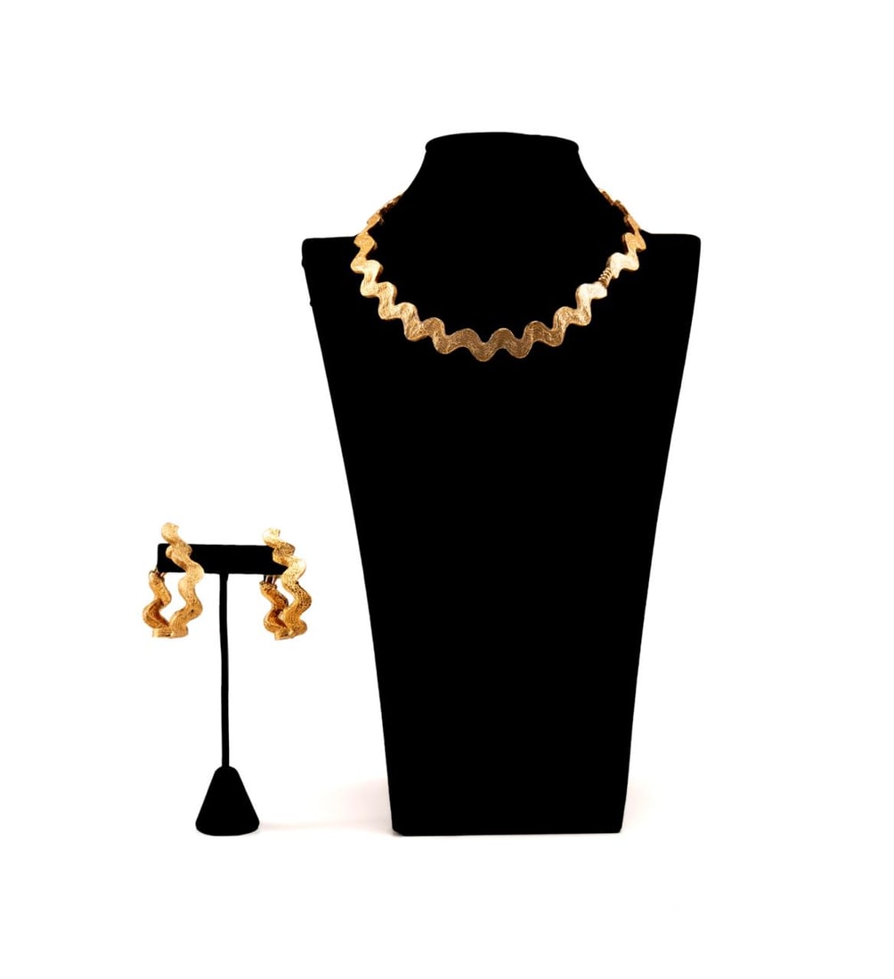 YVES SAINT LAURENT GOLD TONE TORQUE & EAR CLIPS (1 of 10)