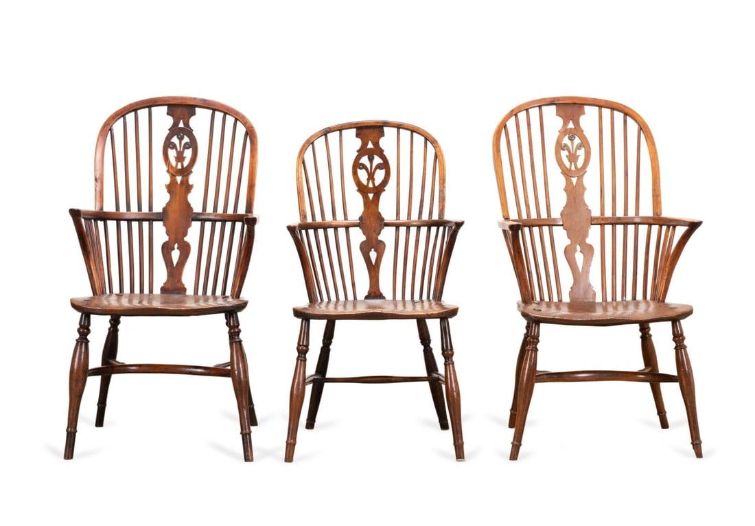 THREE ENGLISH ELM FEATHER BACK WINDSOR CHAIRS (1 of 5)