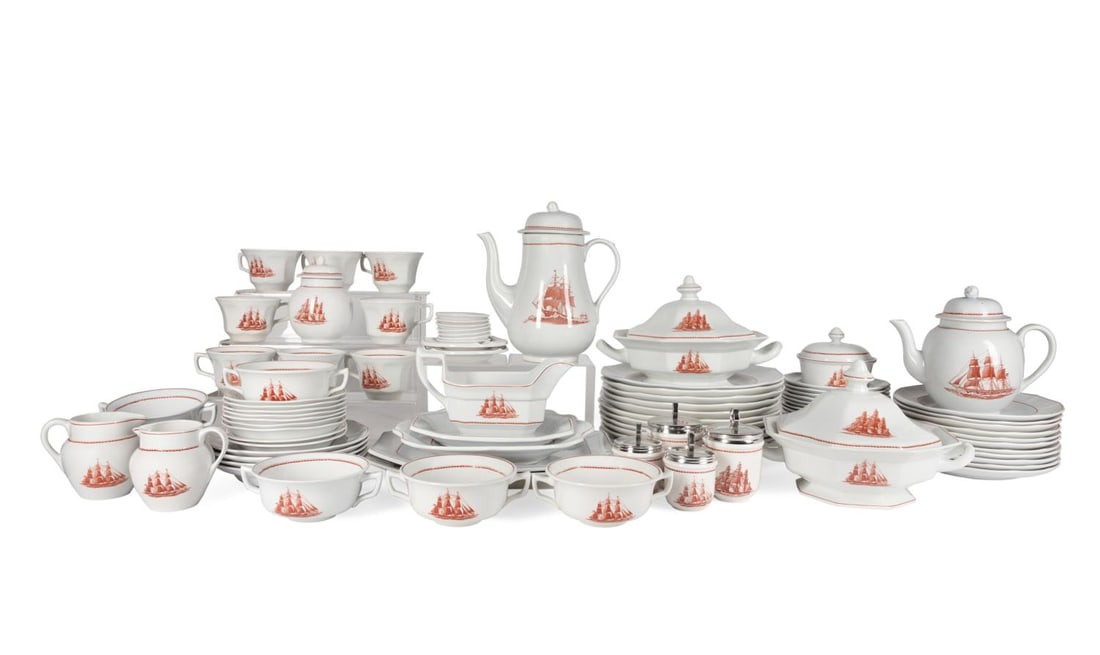 89PCS WEDGWOOD ‘FLYING CLOUD’ DINNERWARE (1 of 9)