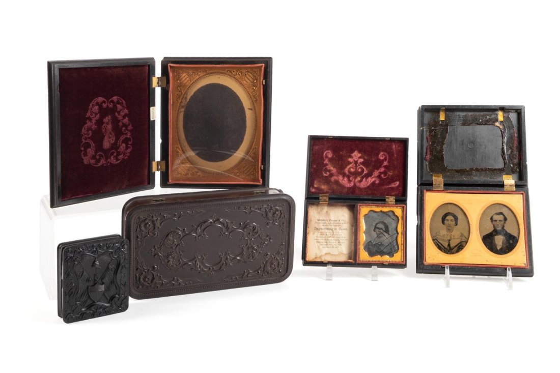 FIVE DAGUERREOTYPE UNION CASES & IMAGES, 1850S (1 of 10)