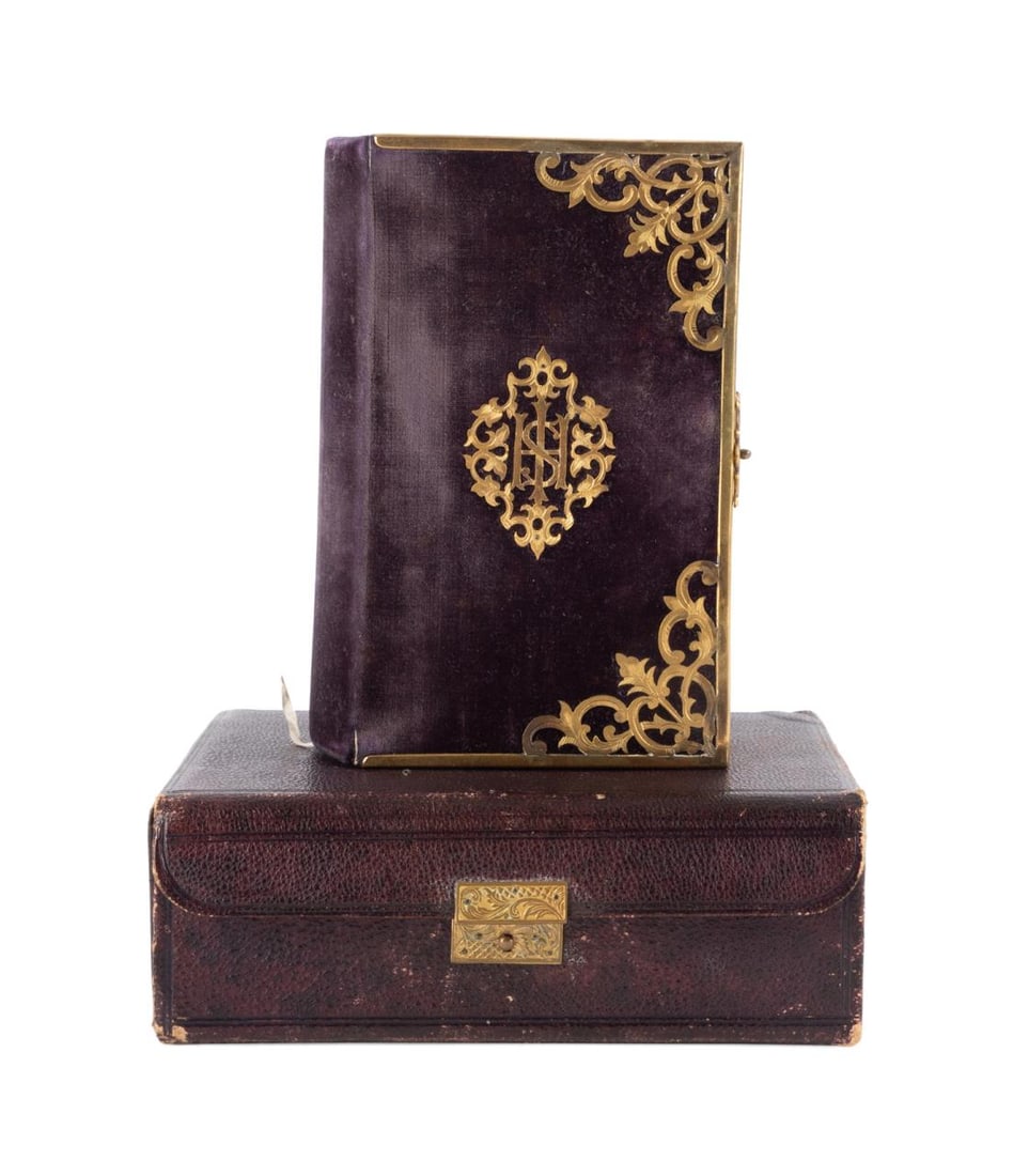 BOOK OF COMMON PRAYER, VELVET PRESENTATION COPY (1 of 10)