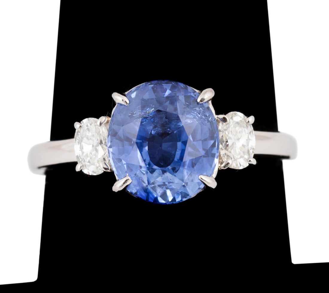 3.85CT CEYLON SAPPHIRE & DIAMOND RING, GIA CERT (1 of 8)