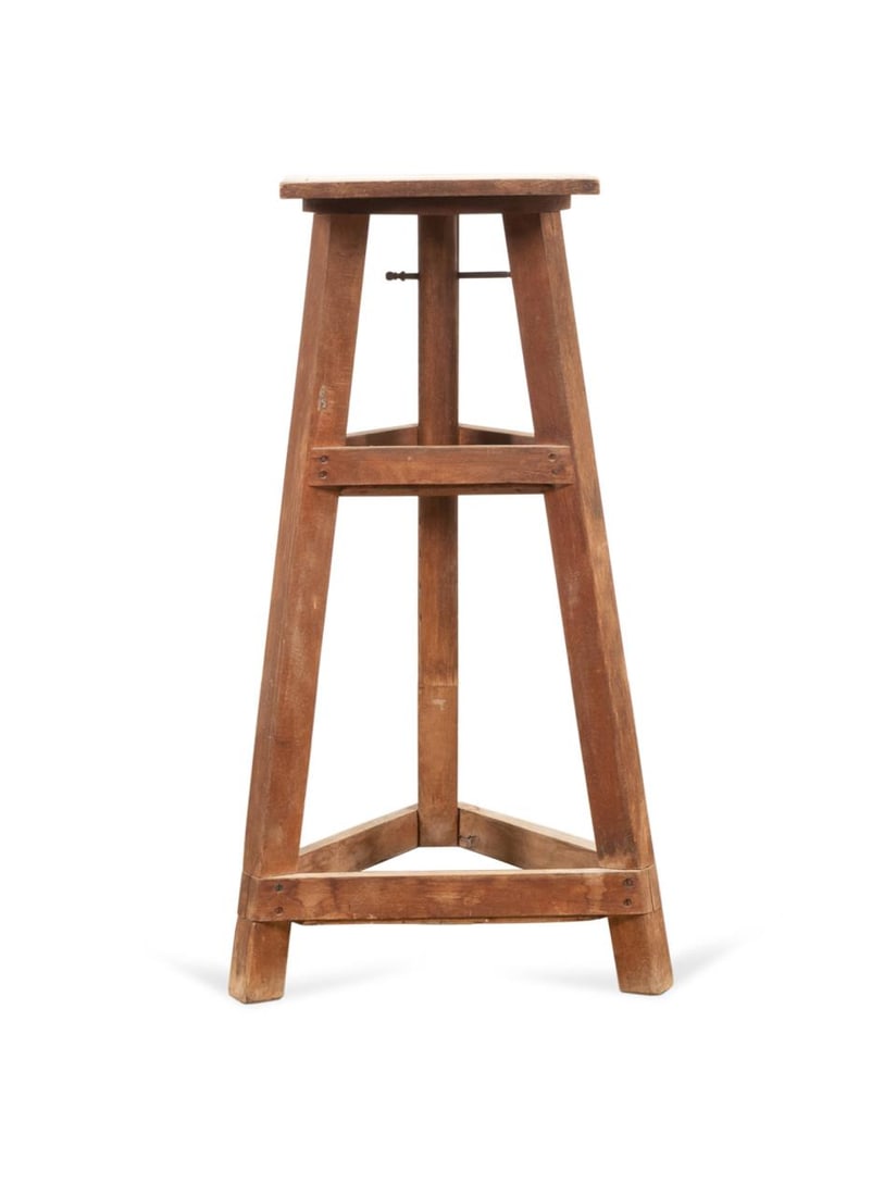 SQUARE TOP WOODEN SCULPTOR'S MODELLING STAND (1 of 6)