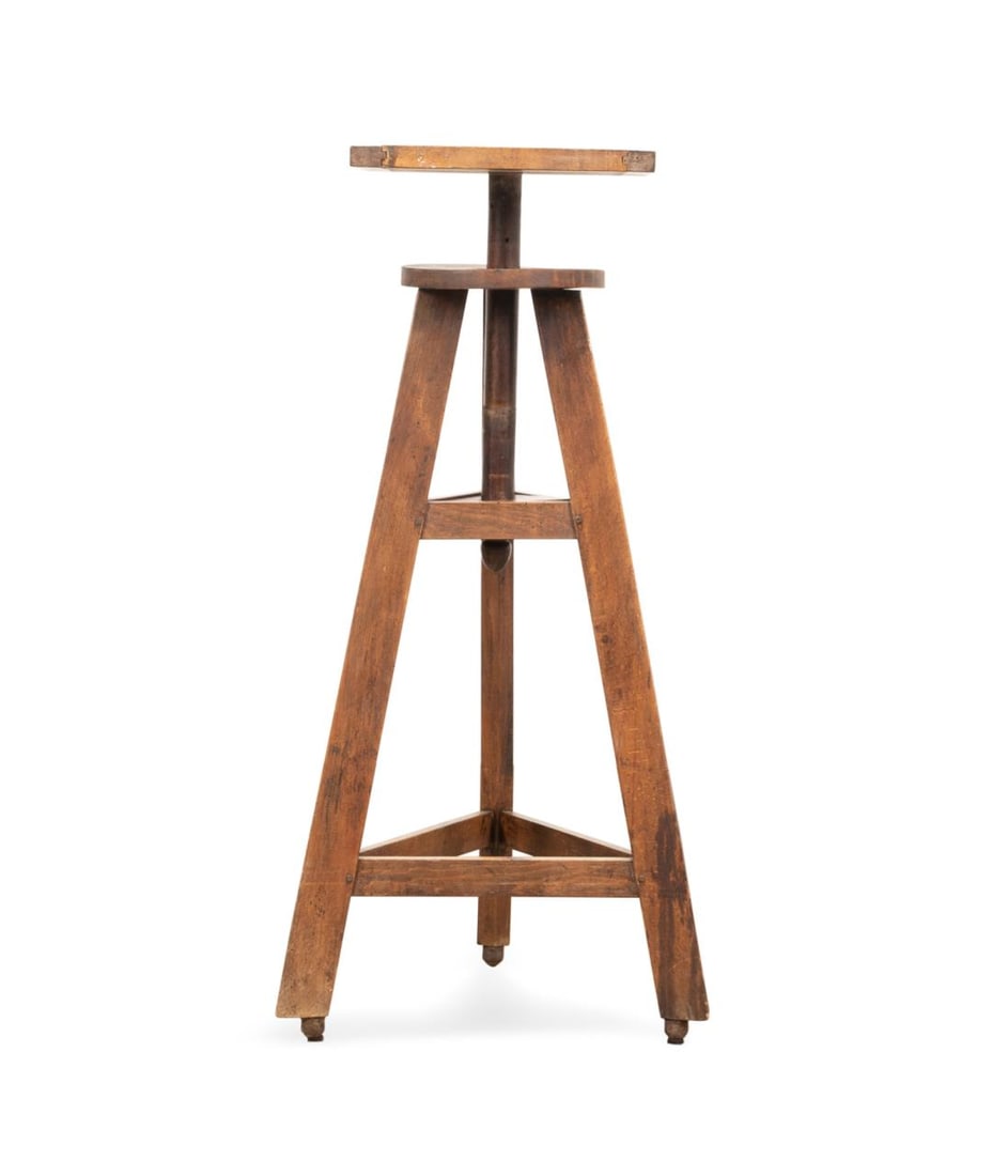 SQUARE TOP WOODEN SCULPTOR'S MODELLING STAND (1 of 5)