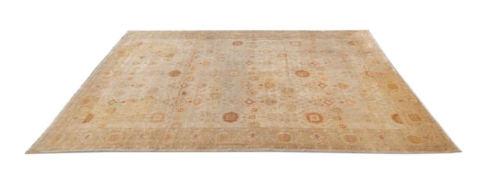 PALATIAL HAND KNOTTED OUSHAK WOOL RUG