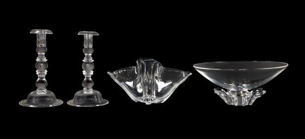 4PCS STEUBEN GLASS INCLUDING PEONY CENTERPIECE