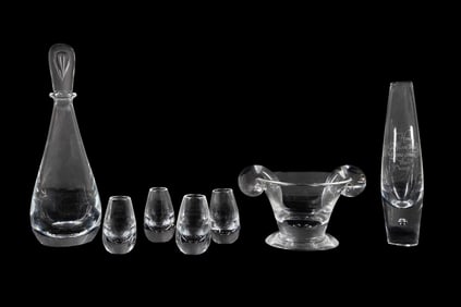 7PCS STEUBEN GLASS INCLUDING DECANTER
