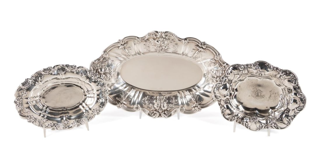 THREE PIECES OF AMERICAN STERLING HOLLOWWARE (1 of 8)