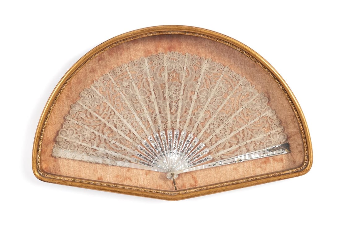 MOTHER OF PEARL & LACE FAN IN SHADOW BOX (1 of 4)