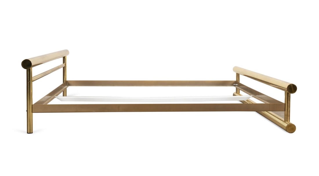 MODERN TUBULAR BRASS KING SIZE BED (1 of 6)