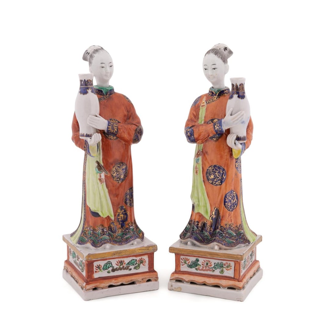 PAIR, CHINESE EXPORT PORCELAIN NODDING HEAD LADIES (1 of 9)