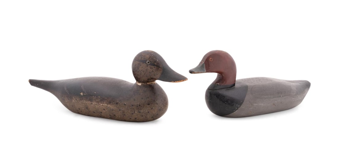 TWO HAND CARVED AMERICAN WOODEN DUCK DECOYS (1 of 7)