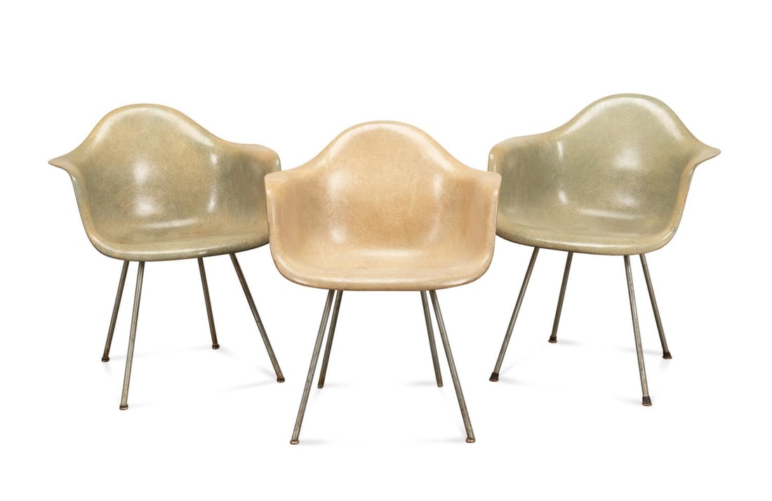 THREE EAMES HERMAN MILLER 'DAX' FIBERGLASS CHAIRS (1 of 6)