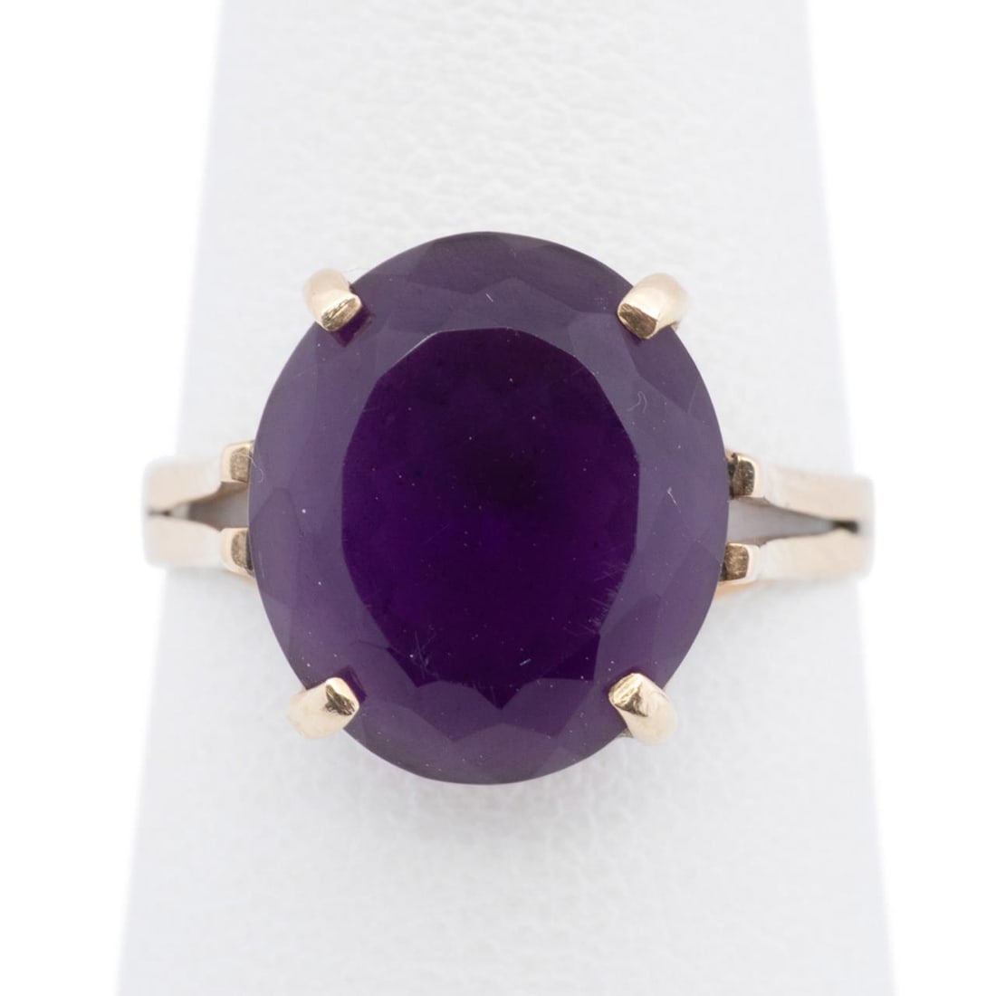 OVAL AMETHYST RING 14K YELLOW GOLD (1 of 6)